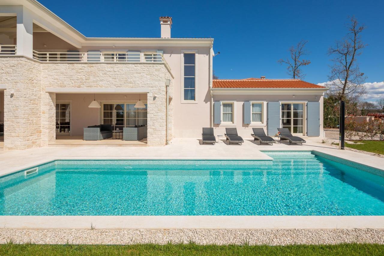 Villa Harmony By Ilc Brtonigla Eksteriør billede
