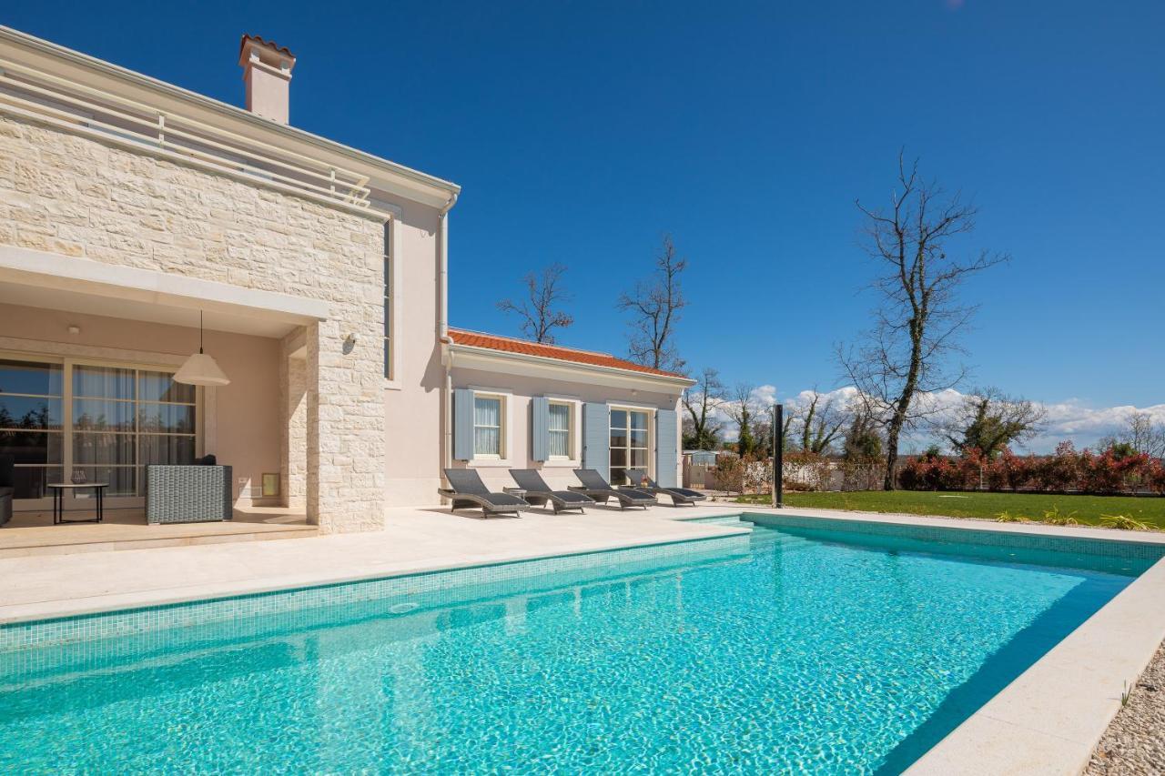 Villa Harmony By Ilc Brtonigla Eksteriør billede